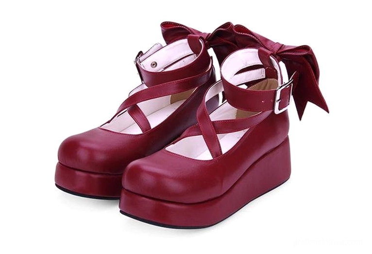 Jirai Kei platform shoes material close-up featuring premium PU leather texture, smooth finish, quality craftsmanship detail examination