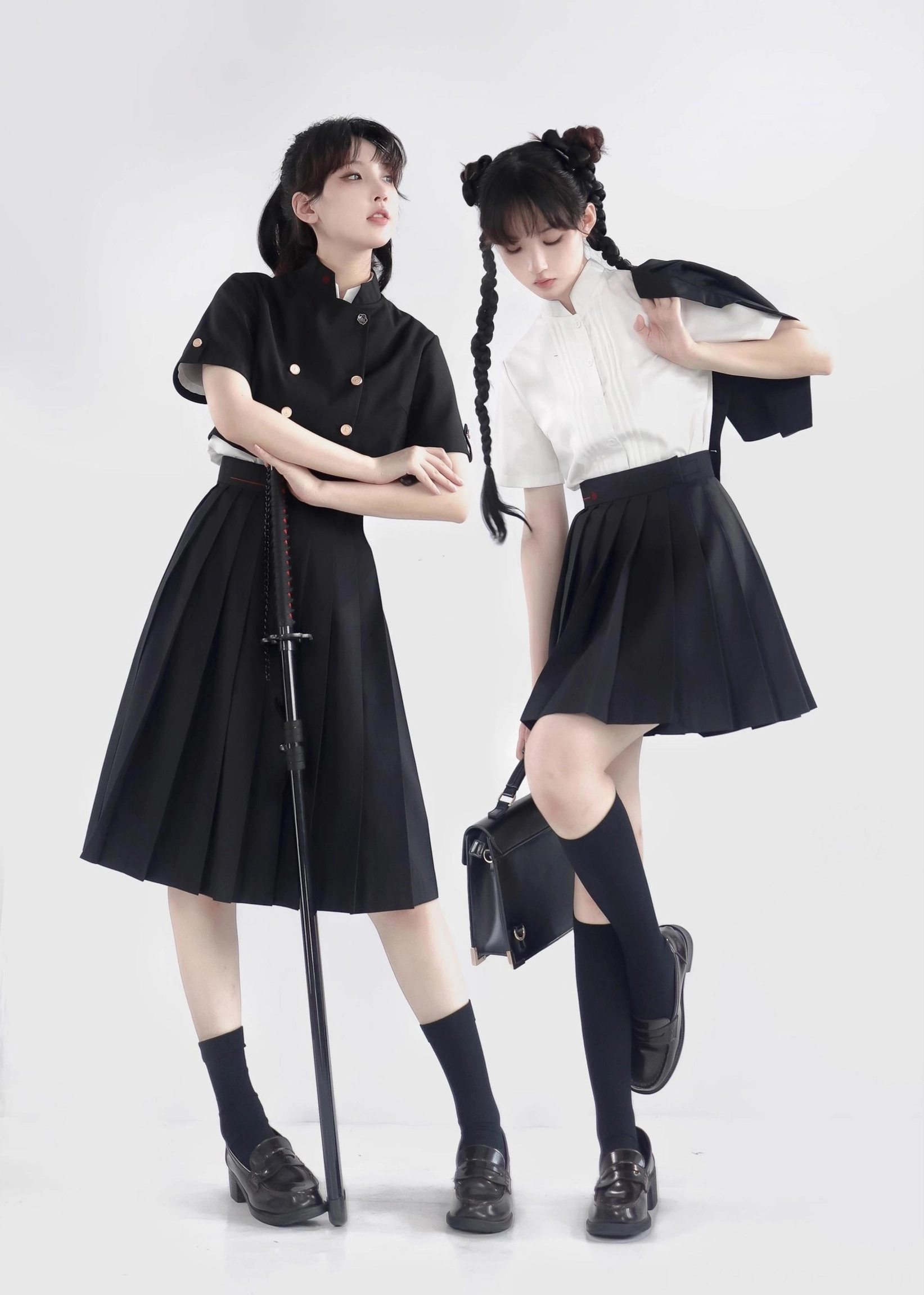 Jirai Kei pleated skirt uniform front standing dual-model studio background mixed styles sword handbag accessories