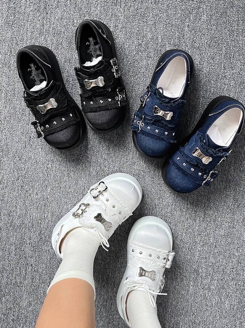Jirai kei punk platform shoes on-foot wear white ankle socks fuzzy fur background black denim blue white variants