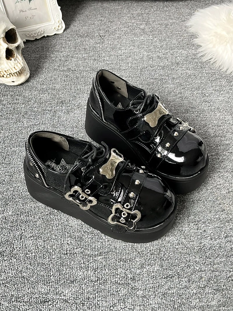 Jirai kei punk platform shoes patent leather black variant bone buckles English engraved letters metal details heel zipper