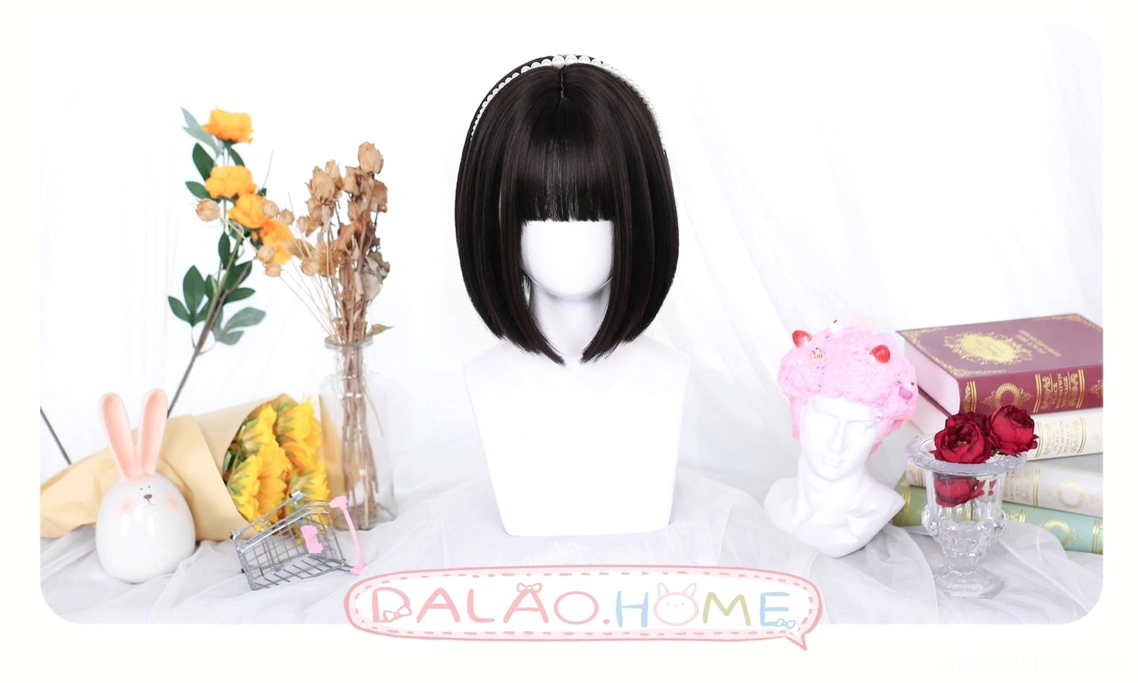 Jirai kei pure black short bob wig blunt bangs small mannequin head minimalist styling