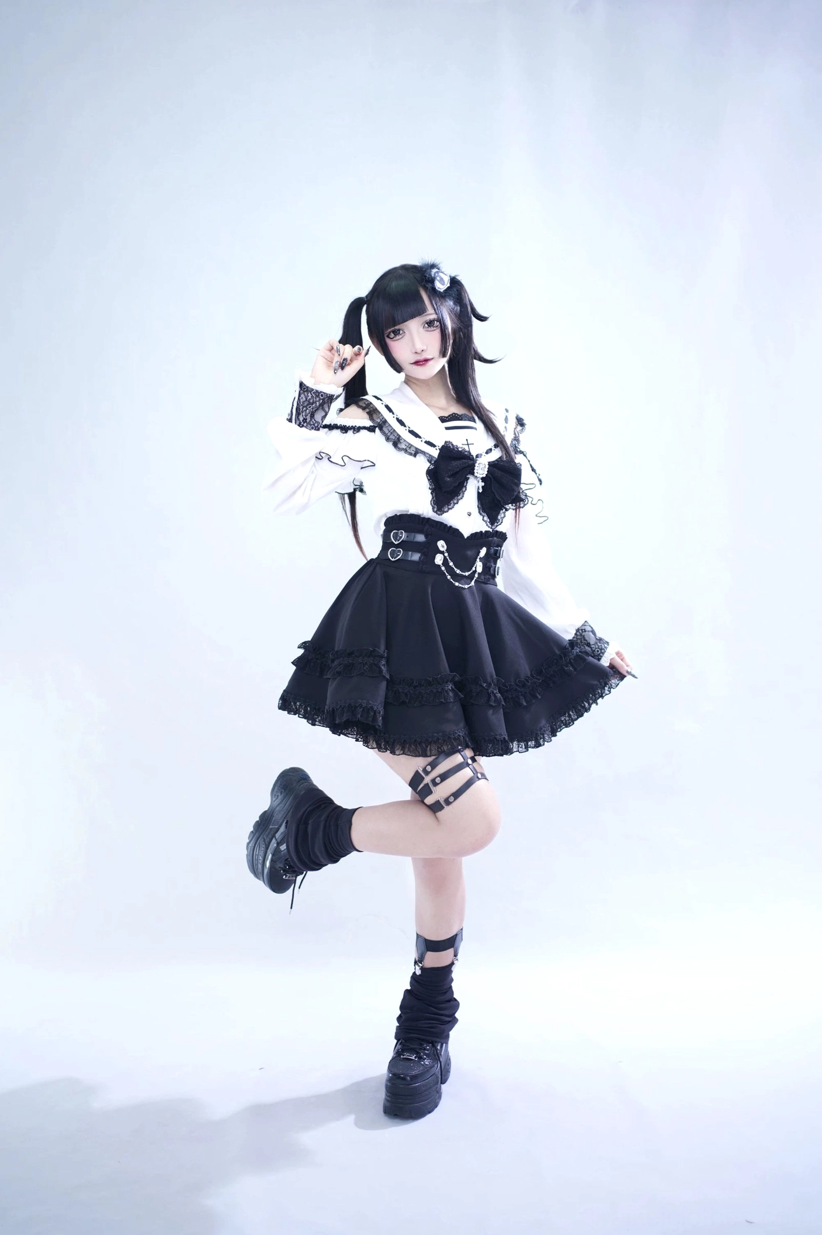 Jirai Kei sailor collar two-piece set side view showing skirt volume, elastic back shirring, and blouse fit details