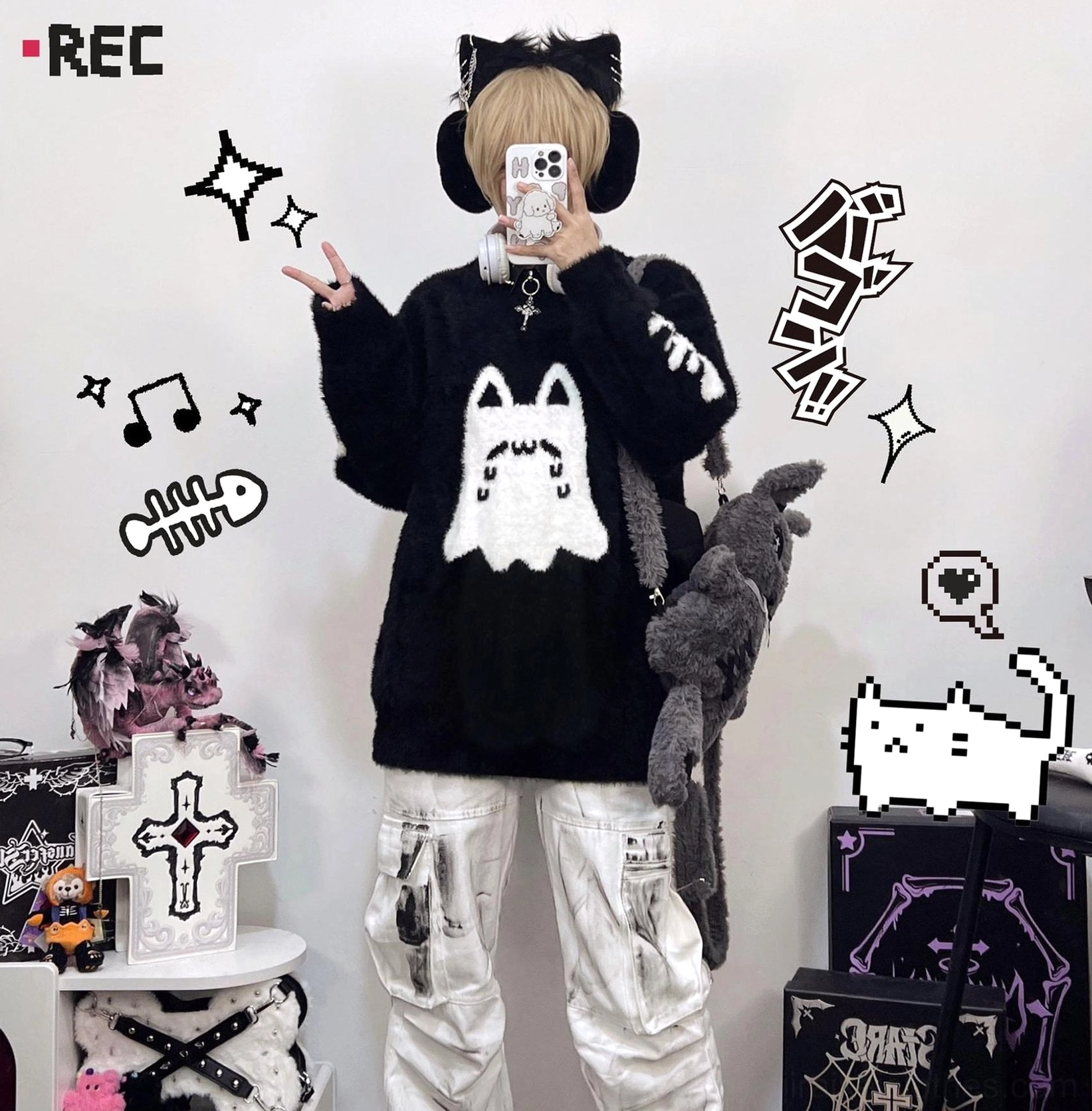 Striped leg warmers with star embroidery paired with black ghost cat Jirai Kei sweater, y2k aesthetic leg wear styling