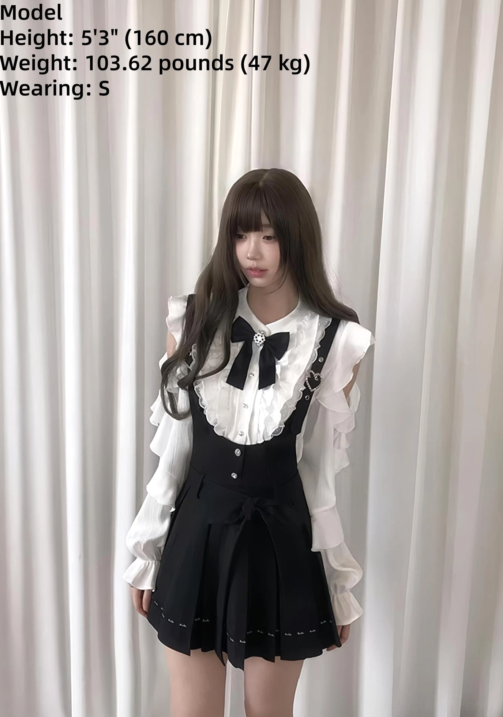 Jirai Kei complete outfit set front view petite model size S height 160cm demonstrating fit and styling with accessories