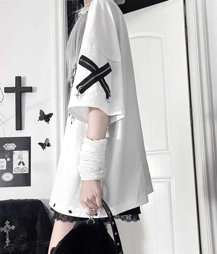 Back view of Jirai Kei oversized t-shirt showing rear thorn print placement and overall loose dropped-shoulder fit design