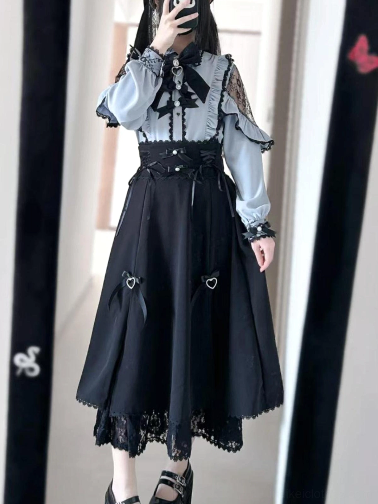Jirai kei outfit two-piece set blouse and skirt detail view highlighting lace collar bow and buttons accessories