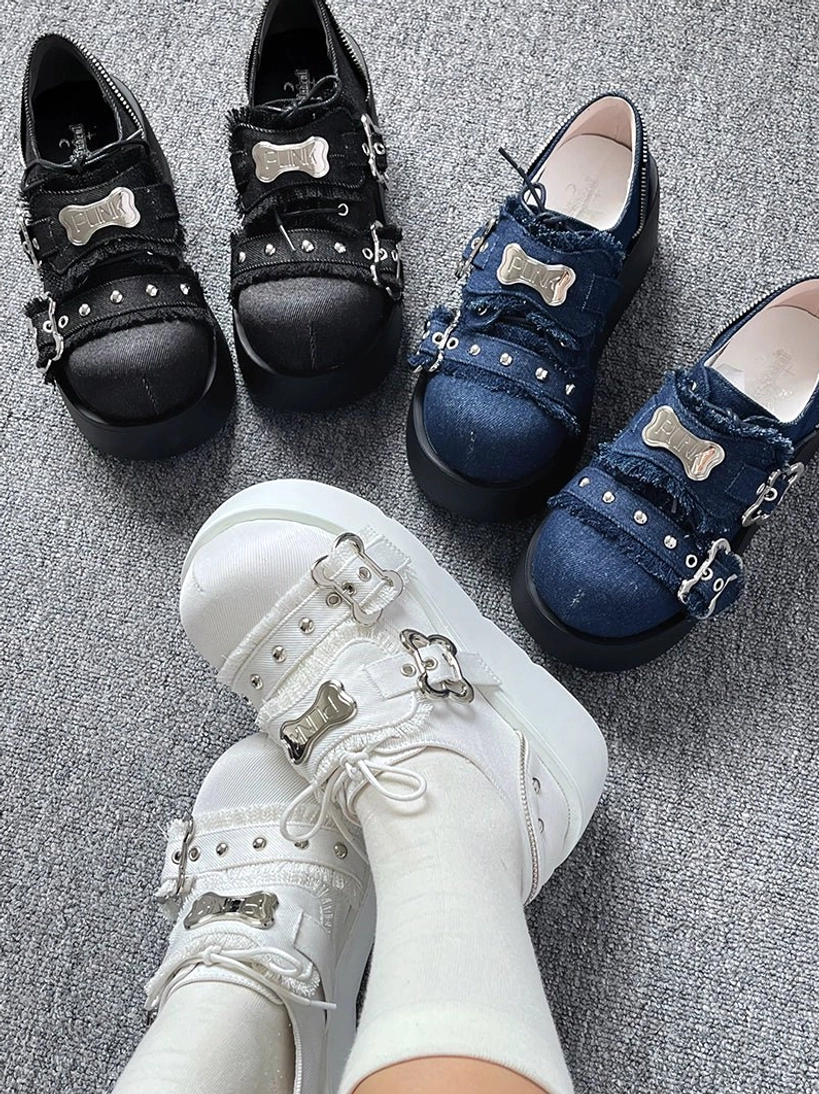 Jirai kei Y2K punk platform shoes on-foot styling white crew socks black denim blue variant thick sole bone buckles