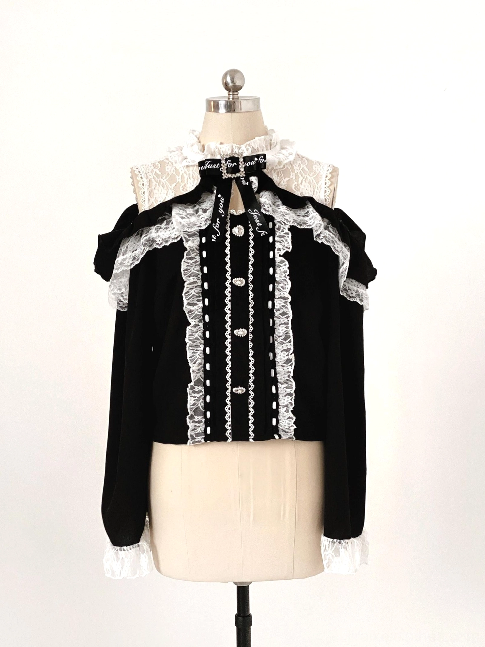 Lace Cold-Shoulder Jirai Kei Blouse Back Neckline Detail - Button Closure and Lace Trim