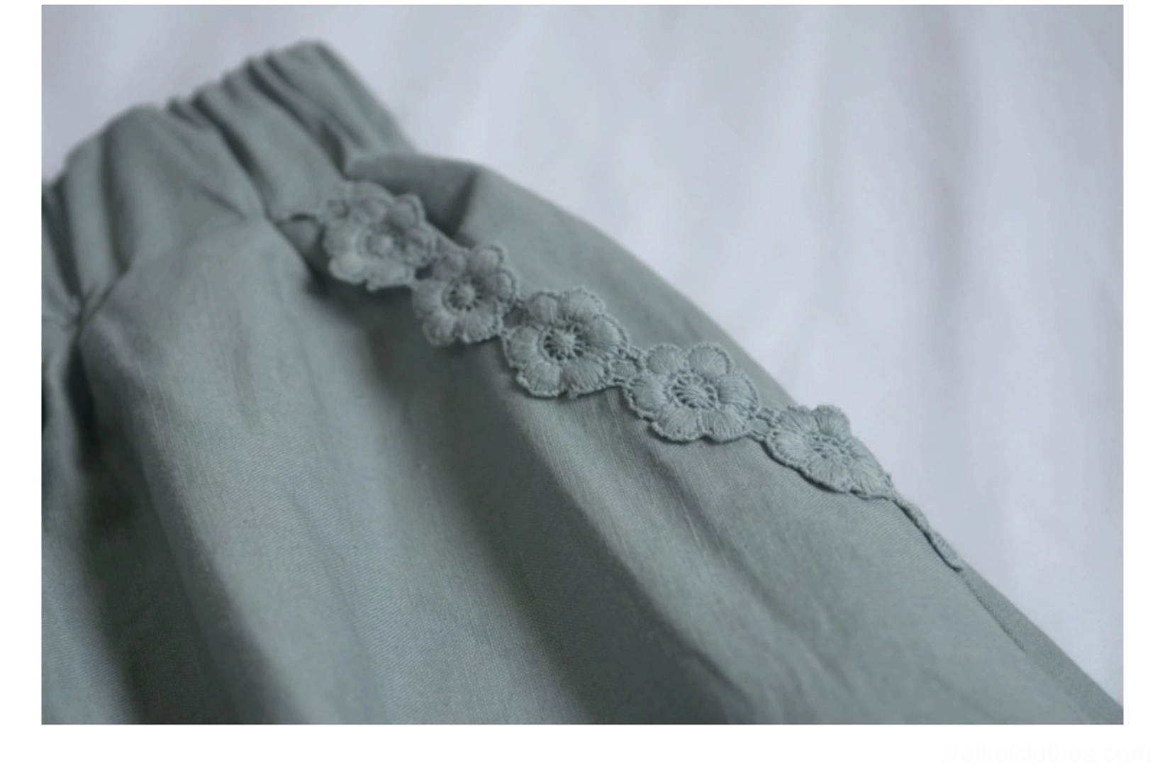 Mori style retro embroidered skirt production handcrafted quality artisanal construction detail