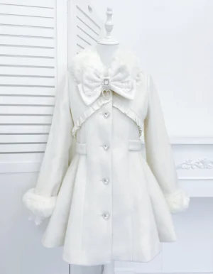 Off-white Ryousangata winter coat with fluffy fur collar and cuffs, rhinestone heart buttons, detachable lace bow, and A-line silhouette for Jirai Kei styling