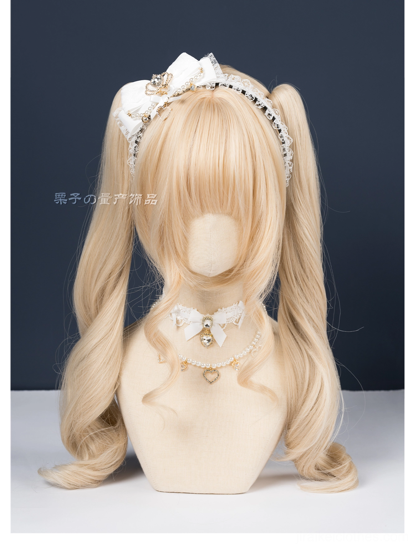 Pure white ryousangata plush bow headband three-quarter view mannequin delicate soft material jirai kei