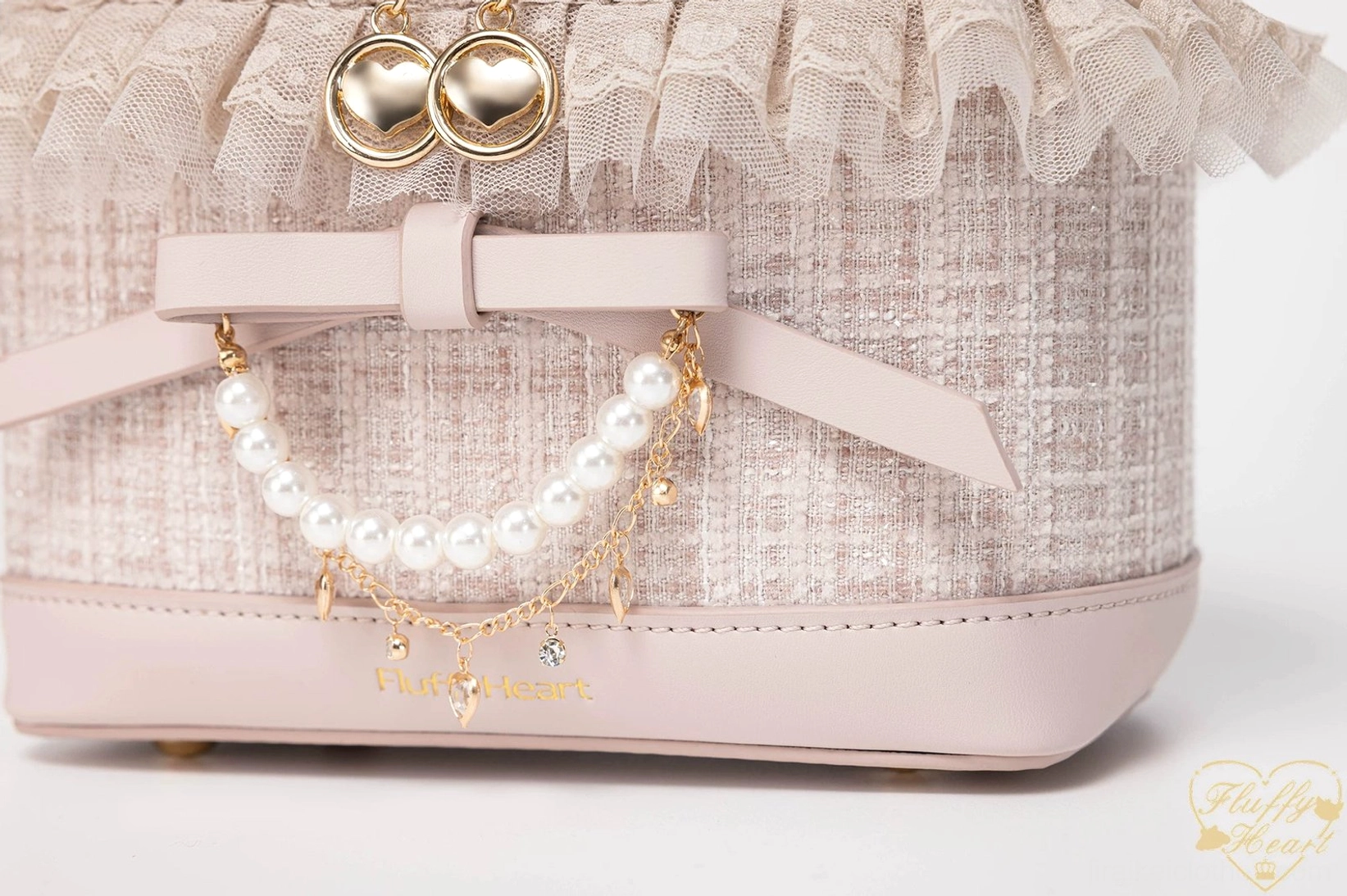 Light pink Ryousangata bucket bag detachable shoulder strap pearl chain attachment mechanism
