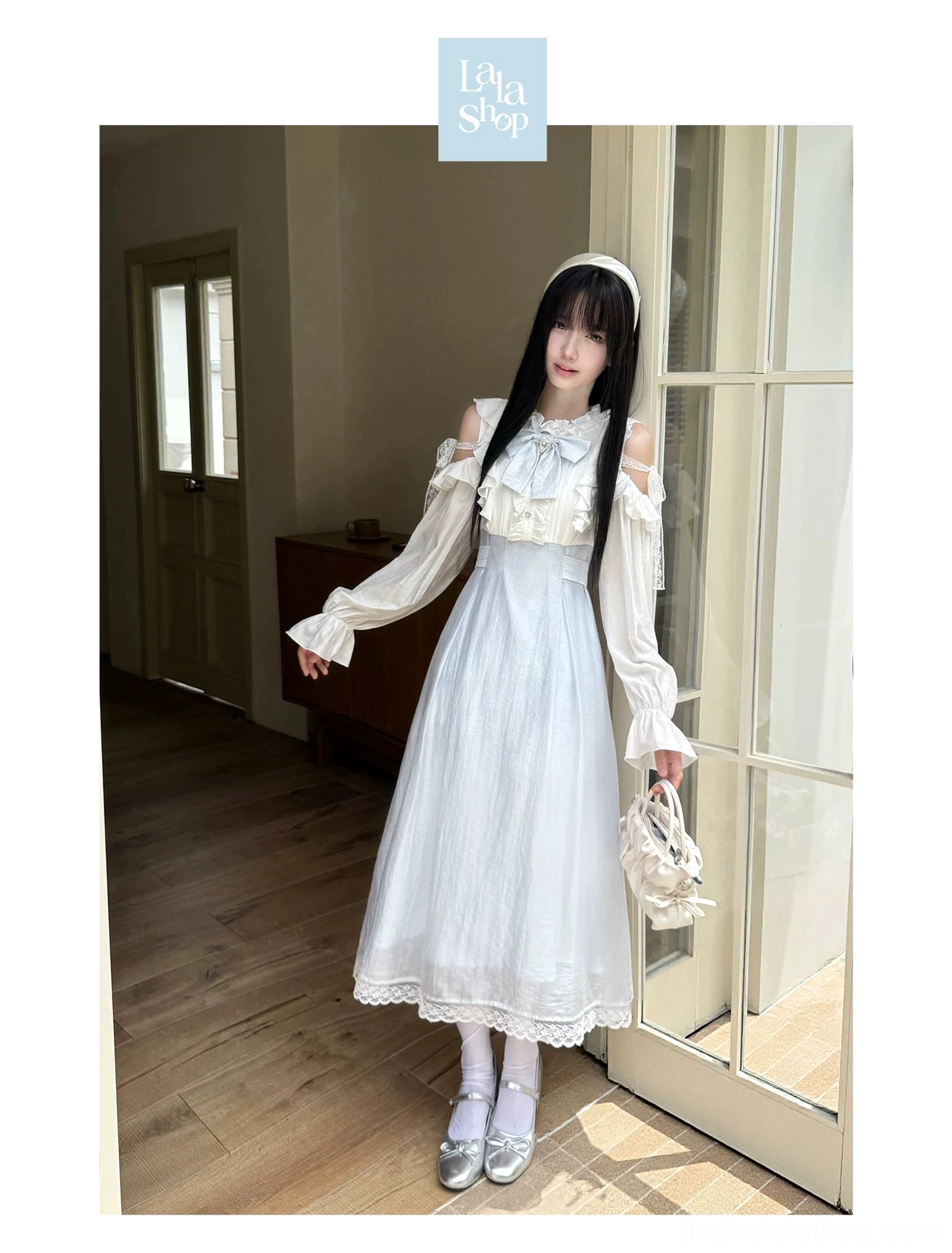 Seiso Kei dress back zipper closure detail ensuring secure and easy dressing