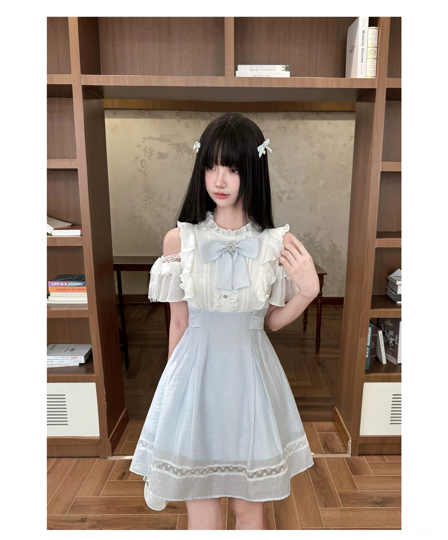 Seiso Kei dress size chart with measurements in centimeters and inches for S M L sizes