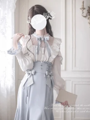 Waist-up close-up seiso kei mermaid outfit corset waist cinching bow accents lace-trimmed neckline detail shot