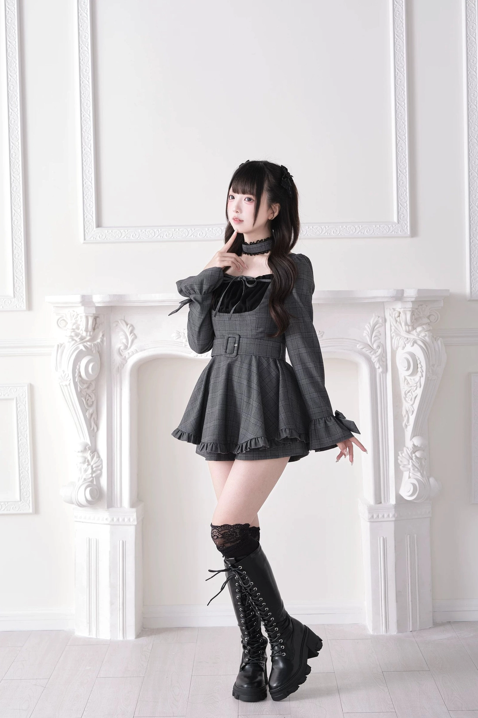 Size S and M fit comparison on different body types showing mini dress proportions and length