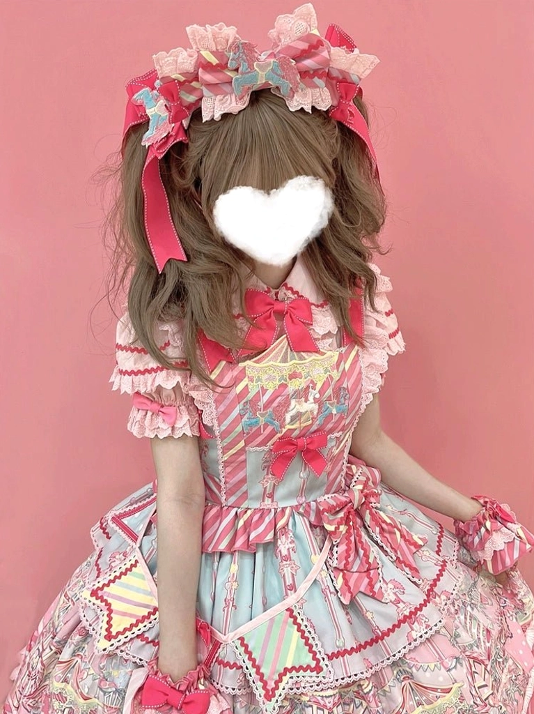 Sweet Lolita JSK shoulder strap detail non-adjustable design and back construction for structured silhouette