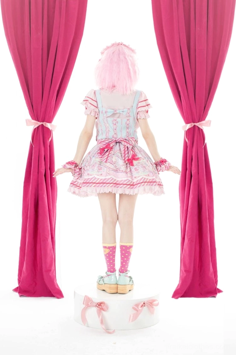 Sweet Lolita JSK white lace hem detail showing delicate trimming and double-layered skirt construction quality