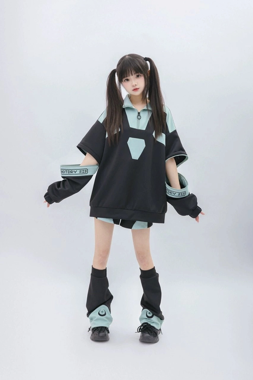 Black and green Tenshi Kaiwai complete full set including sweatshirt with removable sleeves, shorts, and star-printed leg warmers for alternative fashion