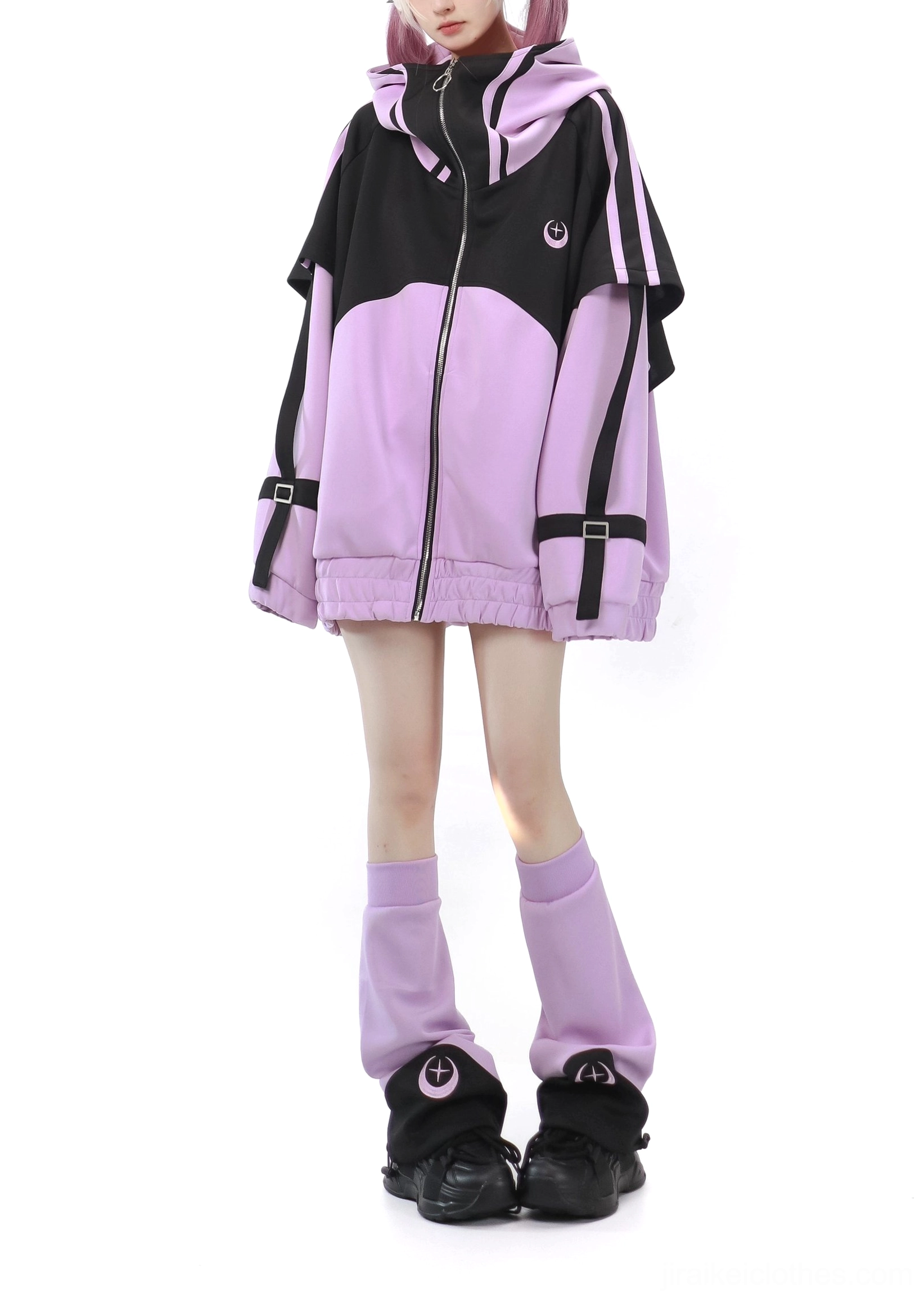 Tenshi Kaiwai Jirai Kei symmetrically spliced leg warmers with crescent moon hem accents in black and purple color option product detail photography