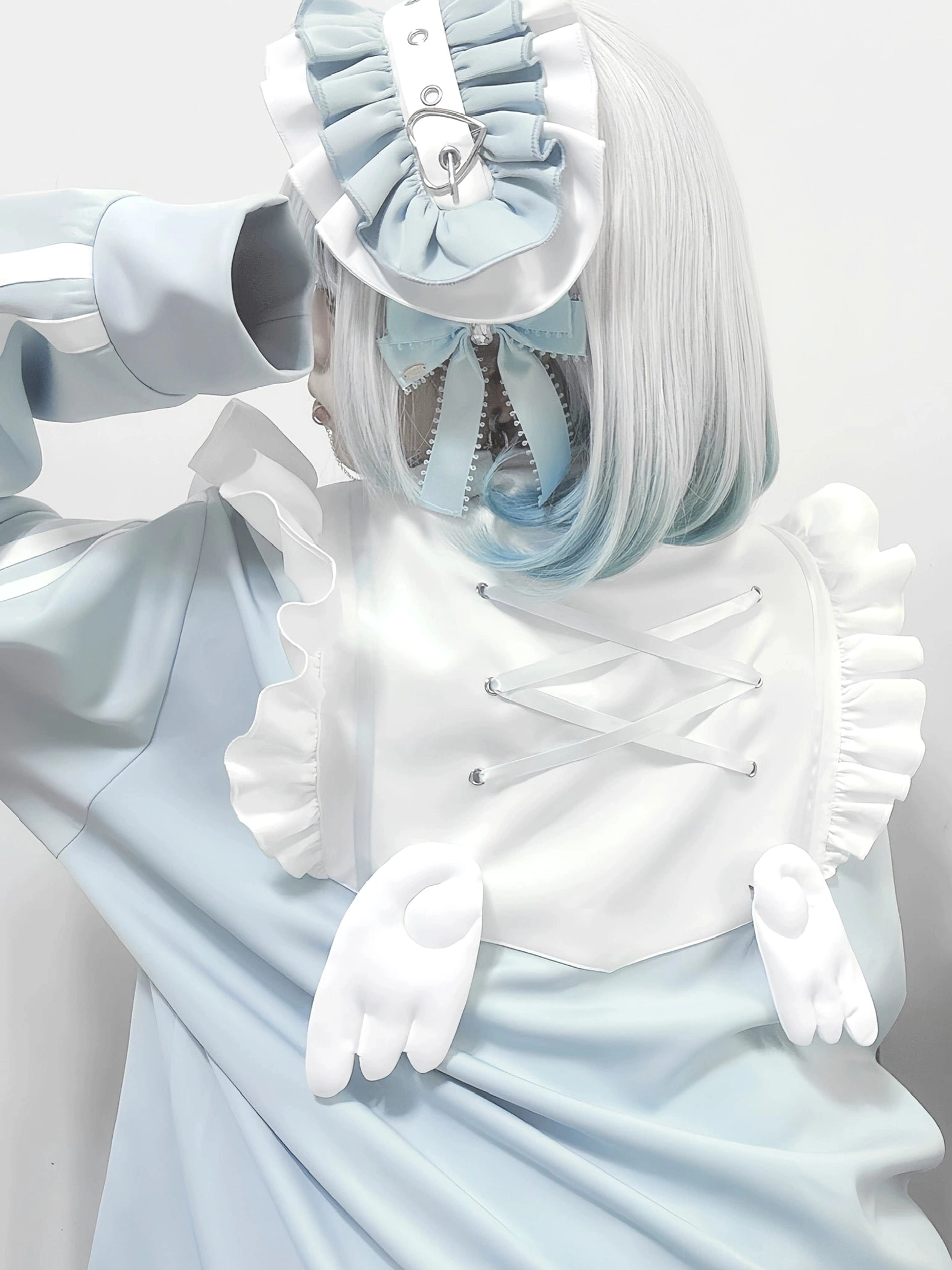 Tenshi Kaiwai Y2K jacket with angel wings removable long sleeves oversized fit cross-lacing back design fashion detail