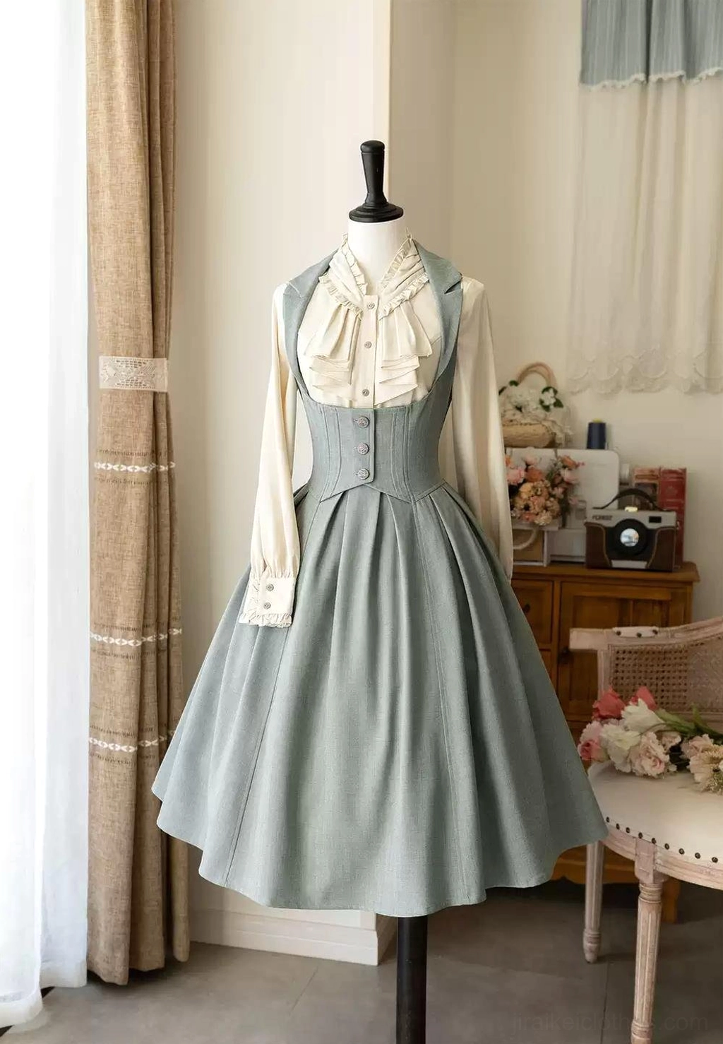 Vintage Lolita dress beige ruffled blouse standalone versatile layering piece classic style