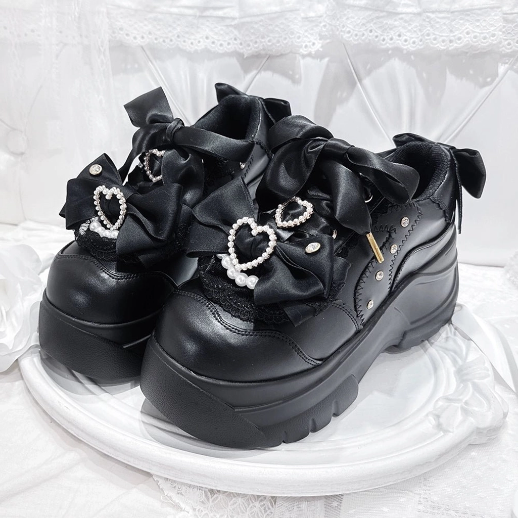 Jirai Kei platform shoes white color option model wearing, thick platform height demonstration, front facing view, cute kawaii styling