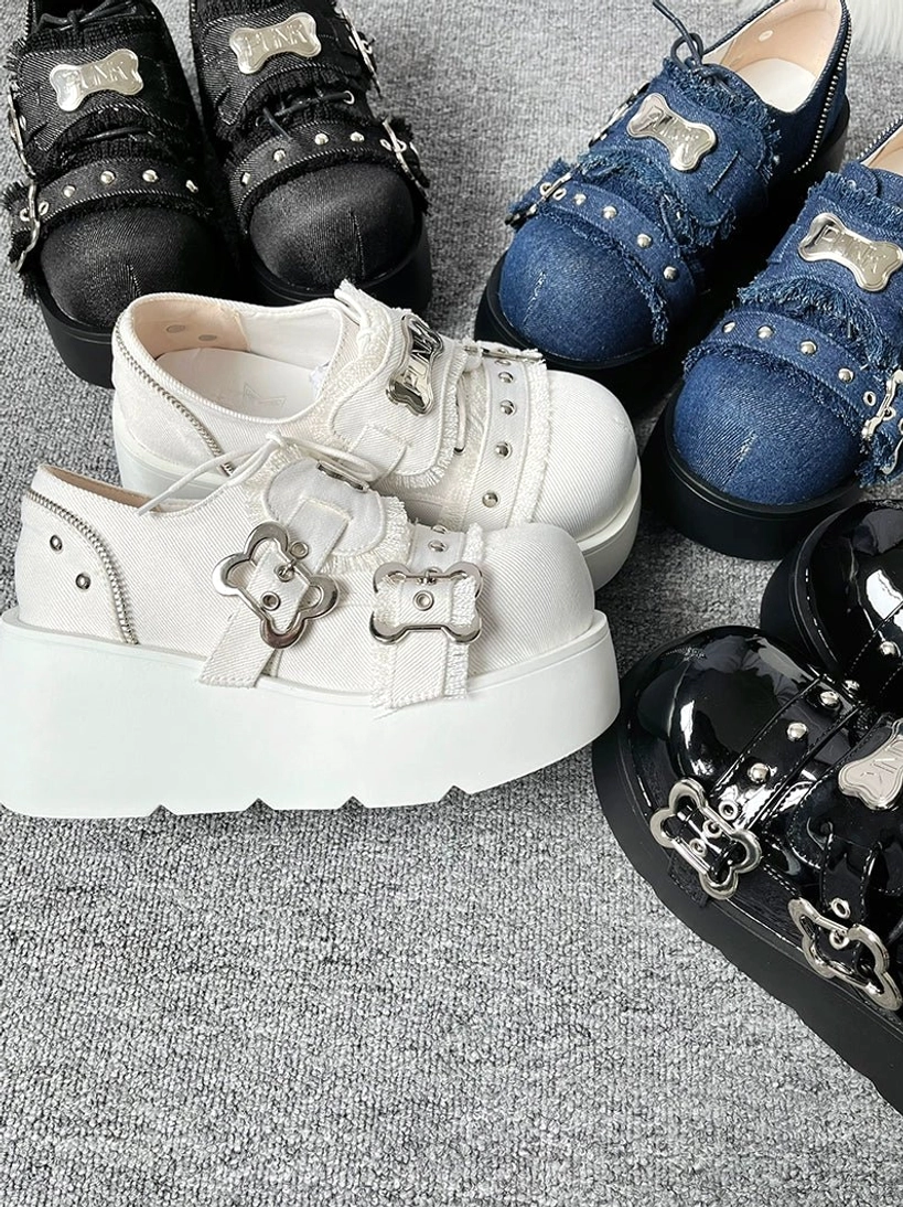 Y2K punk platform shoes jirai kei style fuzzy fur decoration white denim blue patent black metal buckle upper straps