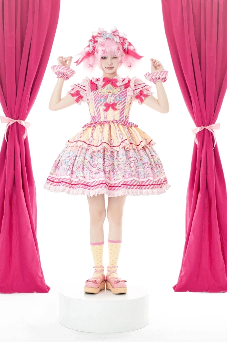 Yellow salopette Jirai Kei dress hollow-back design feature detailed view of back structure and construction